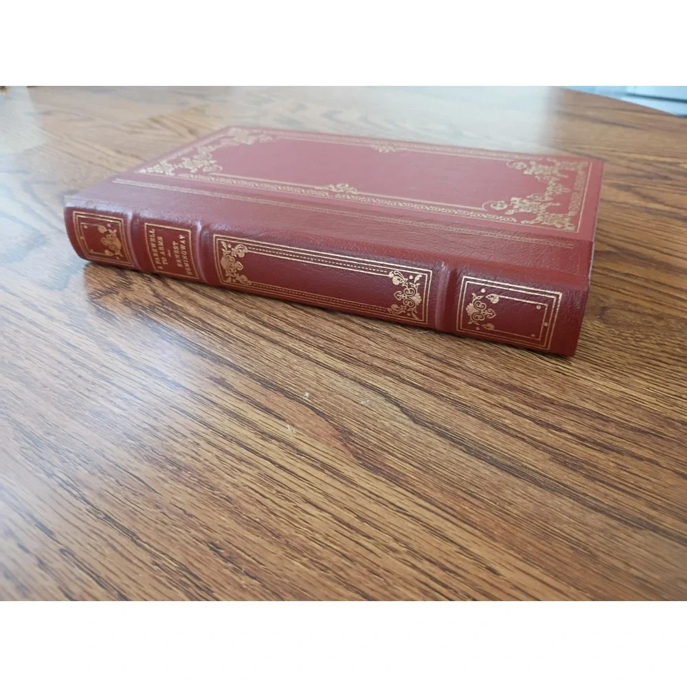 A Farewell To Arms by Ernest Hemingway, 1979 (Illustrated) Hardback - Very Good